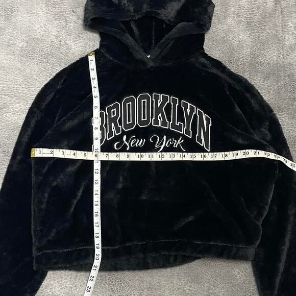 Charlotte russe fluffy hoodie - Picture 4 of 8